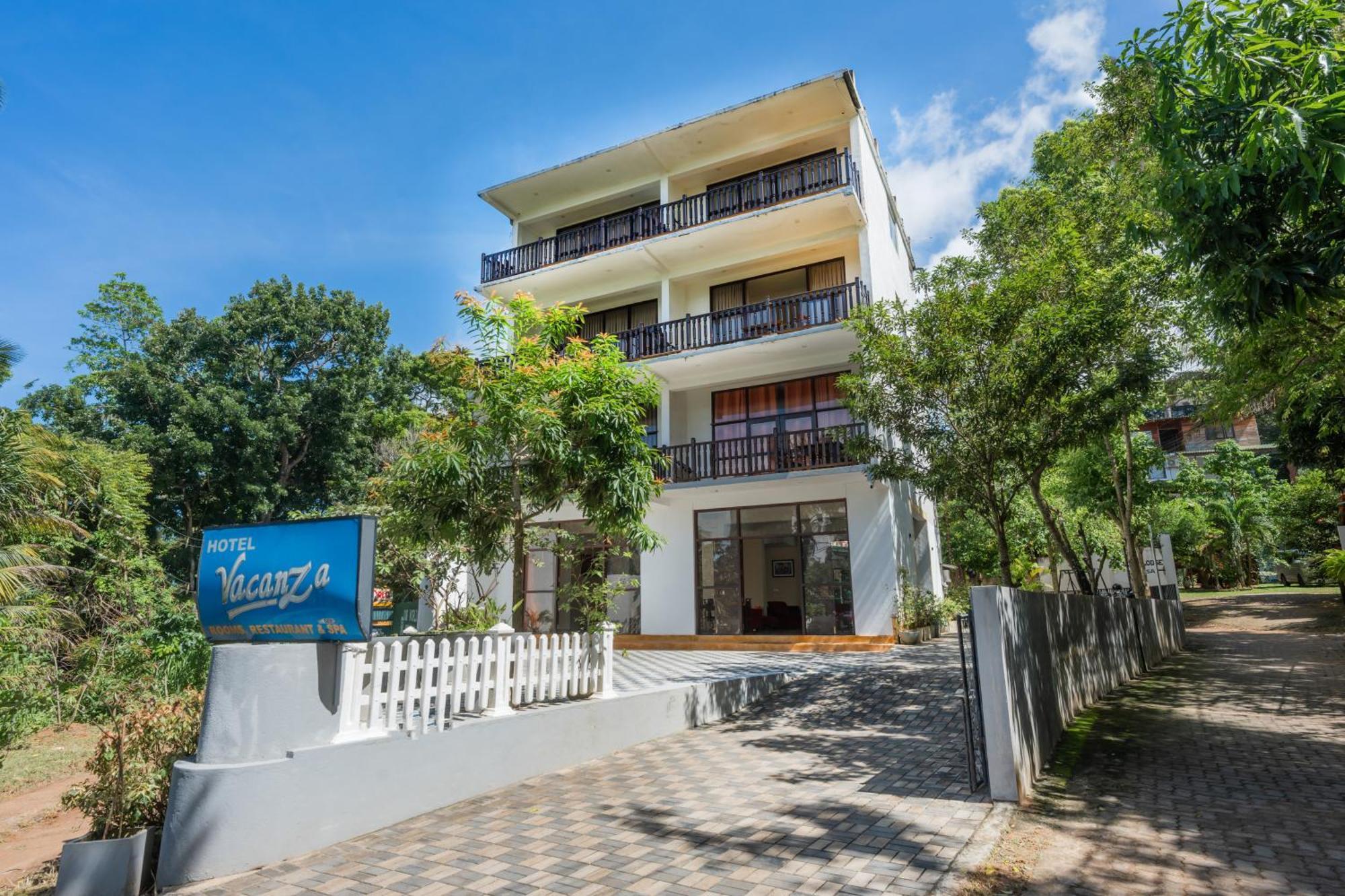 Hotel Vacanza Mirissa Exterior photo
