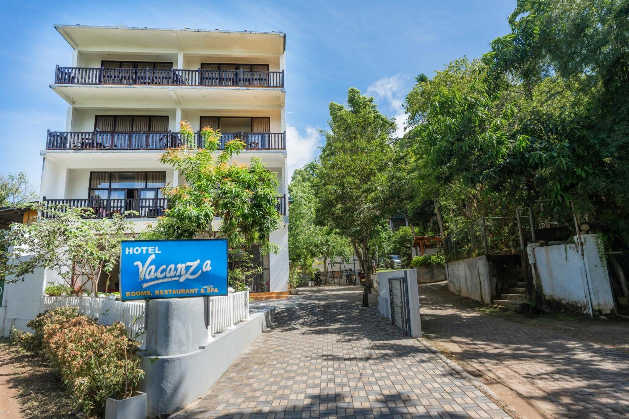 Hotel Vacanza Mirissa Exterior photo